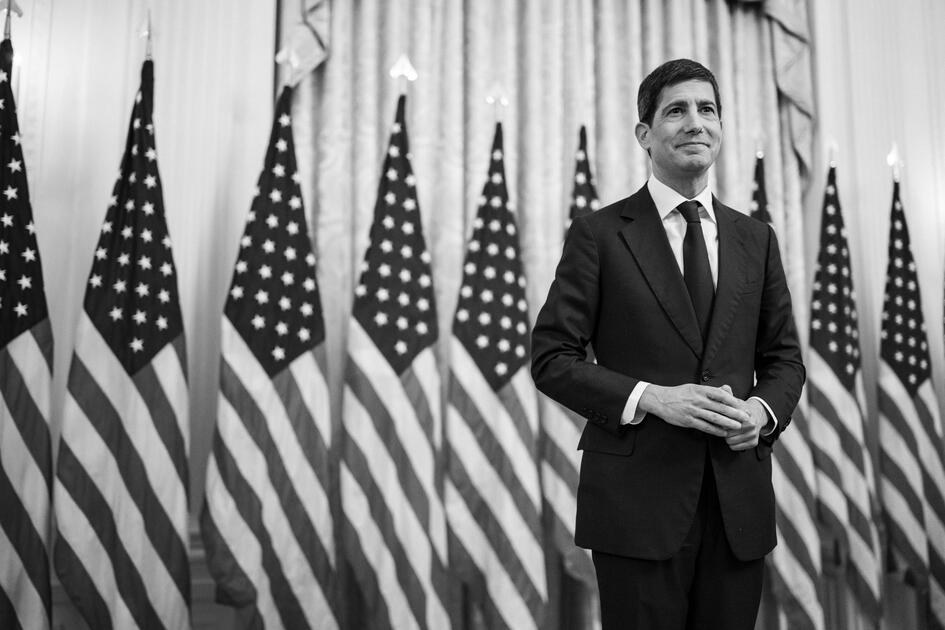 Warsh Begins Fed Tenure with Rate Hold Despite Trump's Calls For Cut 17 June 2026 - 20:36 CEST By Jona Jaupi